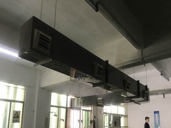 注塑車間安裝環(huán)?？照{(diào)的效果